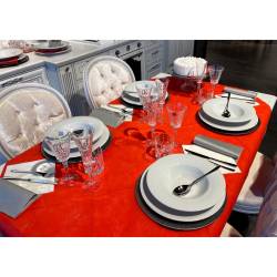 Marilyn Christmas Table Set