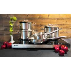 5-pot set with 3 lids and induction stove