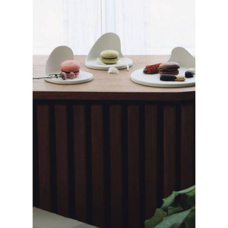 Piattino appetizer tondo Gochi Girl in porcellana bianca matt cm 12,5x7x7