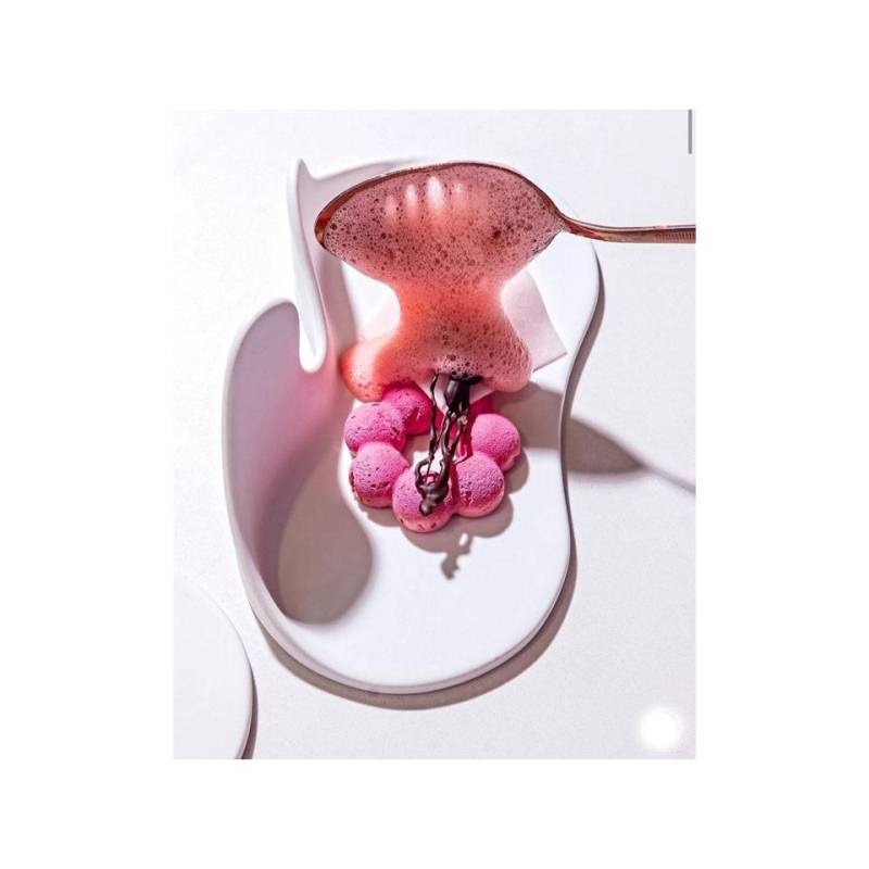 Organic Gochi Twins matt white porcelain appetizer plate 24.5x12x9.7 cm