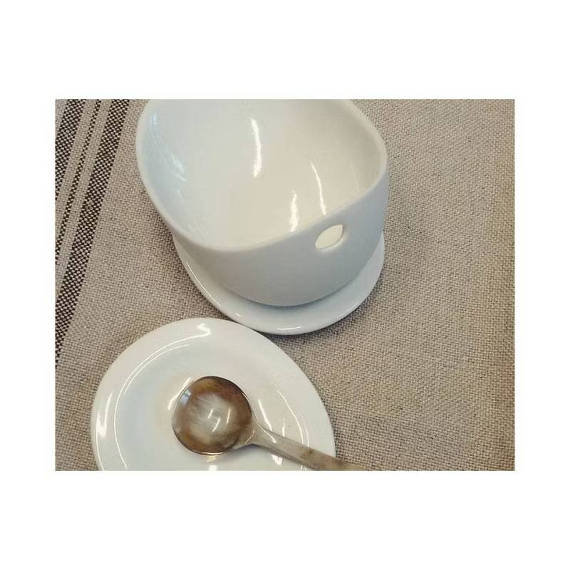 Organic Jo 1 saucer in matt white porcelain 8.8x7.7 cm