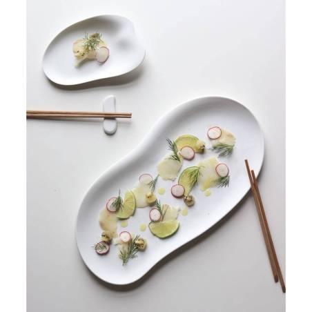 Organic Jelly oval plate in matt white porcelain 37.5x19x2 cm