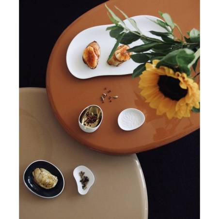 Organic Jelly oval plate in matt white porcelain 37.5x19x2 cm