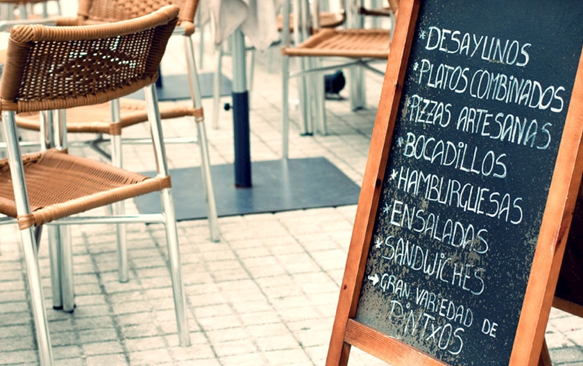 The new menu in venues: alternatives to lists, from blackboards to easels